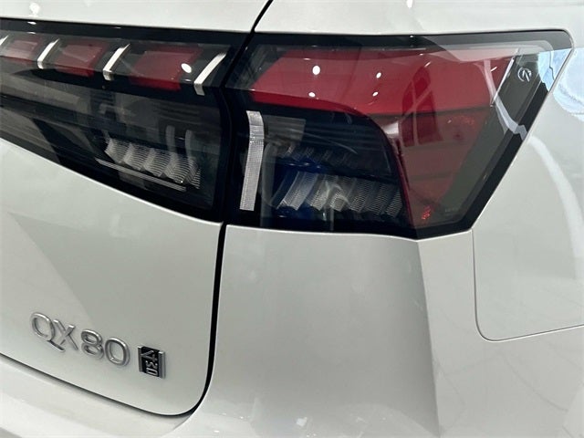 2026 INFINITI QX80 LUXE