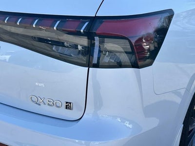 2026 INFINITI QX80 LUXE