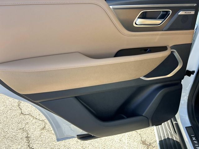 2026 INFINITI QX80 LUXE