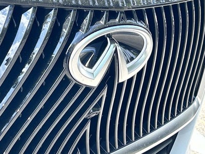 2027 INFINITI QX80 LUXE