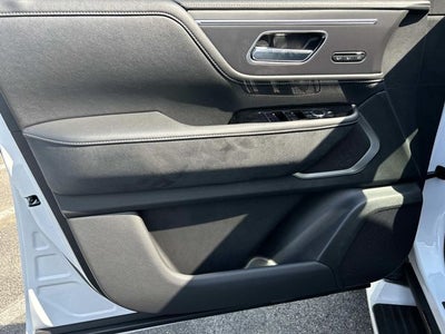 2027 INFINITI QX80 LUXE
