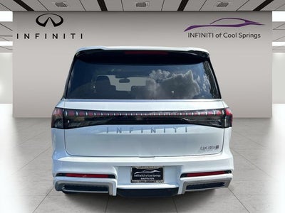2027 INFINITI QX80 LUXE