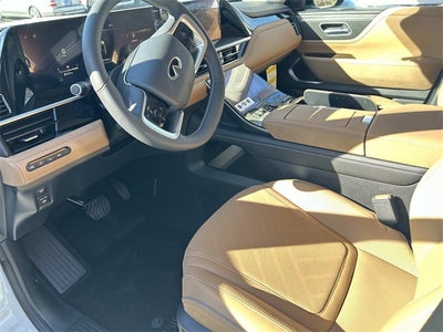 2026 INFINITI QX80 LUXE