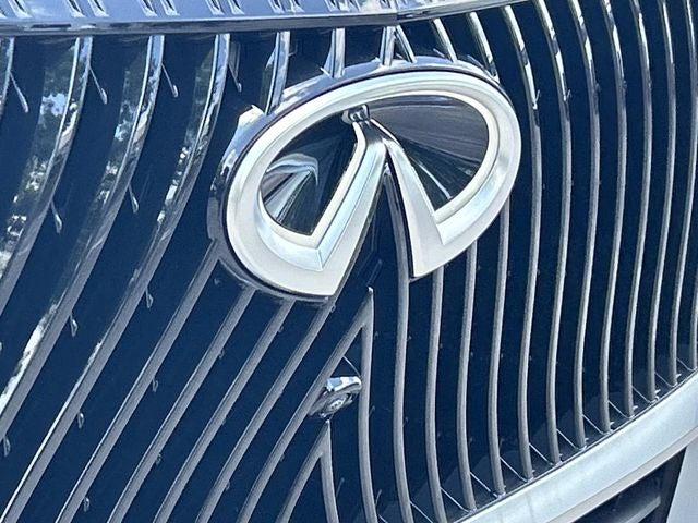 2027 INFINITI QX80 LUXE