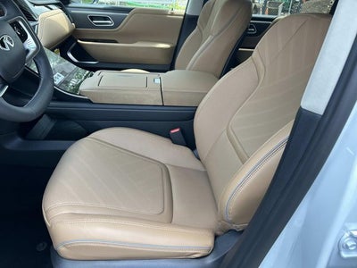 2027 INFINITI QX80 LUXE