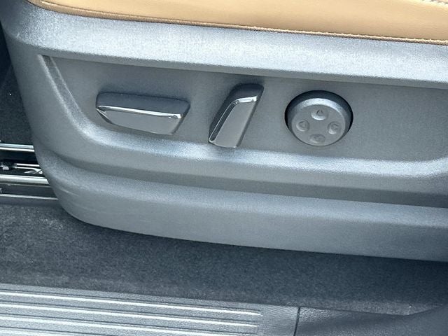 2027 INFINITI QX80 LUXE