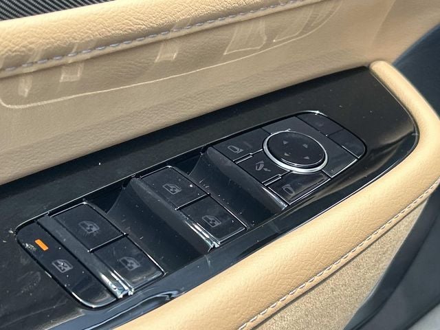2027 INFINITI QX80 LUXE