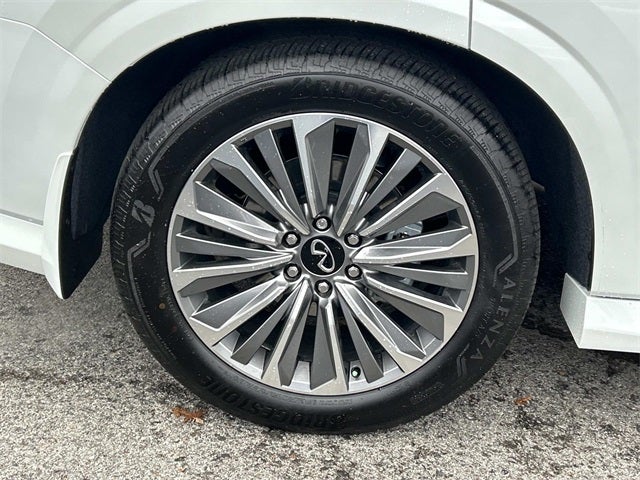 2026 INFINITI QX80 LUXE