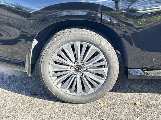 2026 INFINITI QX80 LUXE