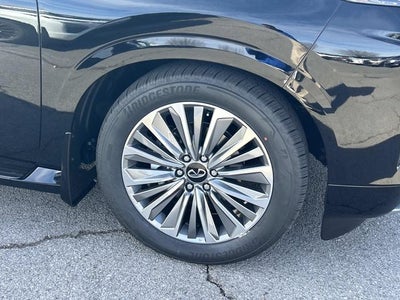 2026 INFINITI QX80 LUXE