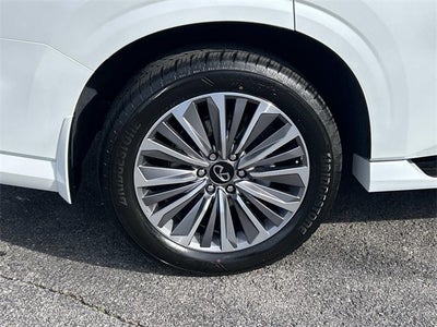 2026 INFINITI QX80 LUXE