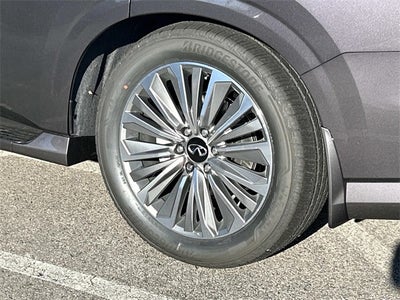 2026 INFINITI QX80 LUXE