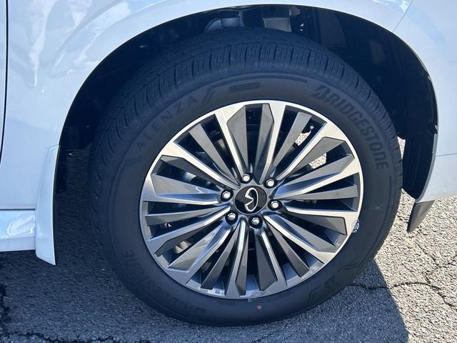 2026 INFINITI QX80 LUXE