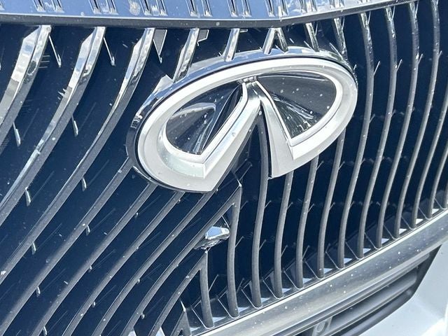 2027 INFINITI QX80 LUXE