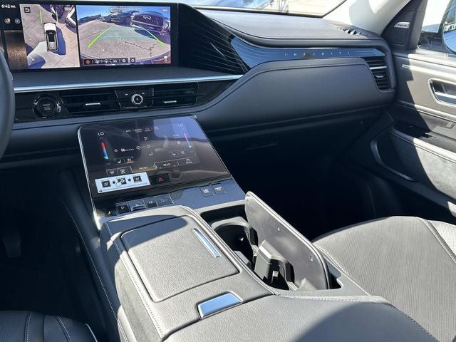 2026 INFINITI QX80 LUXE