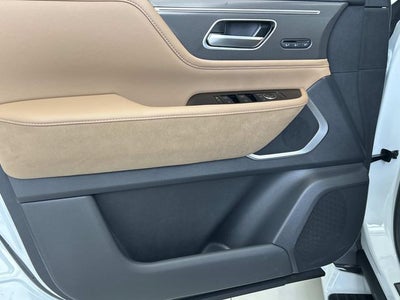 2026 INFINITI QX80 LUXE