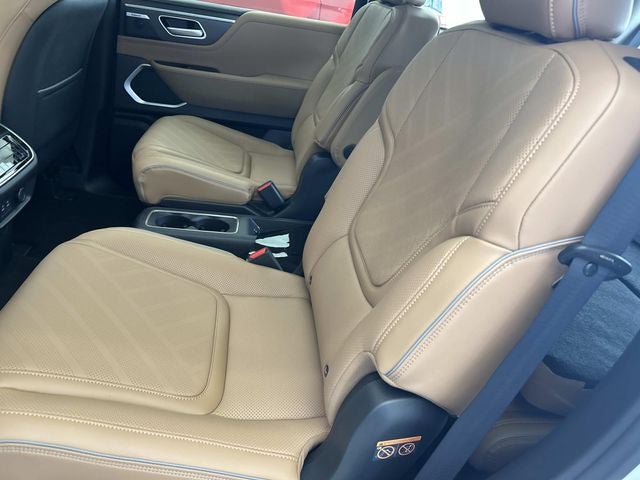 2026 INFINITI QX80 LUXE