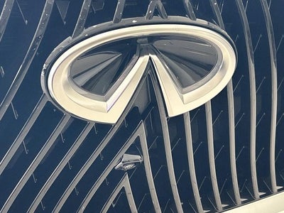 2026 INFINITI QX80 LUXE