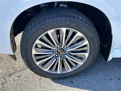 2026 INFINITI QX80 LUXE