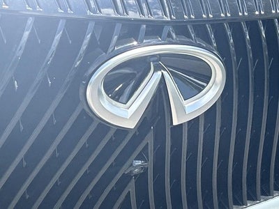 2027 INFINITI QX80 LUXE