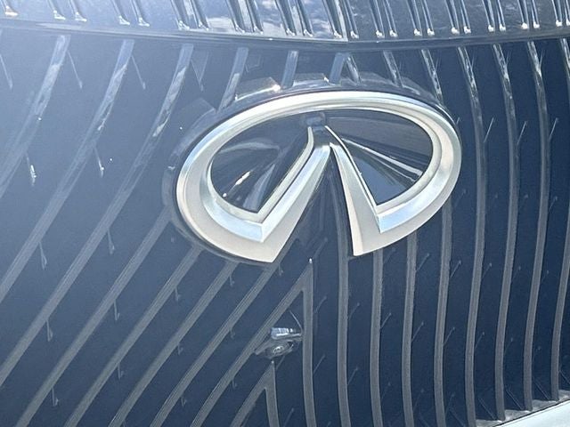 2027 INFINITI QX80 LUXE