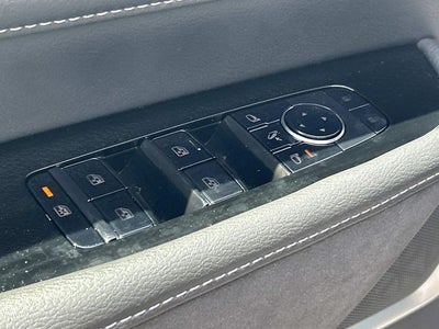 2027 INFINITI QX80 LUXE