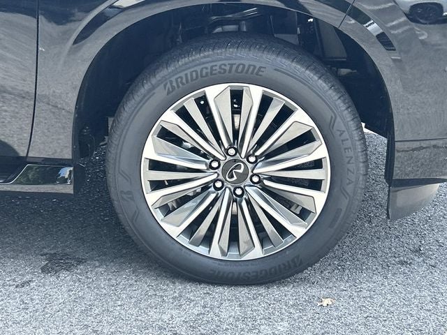 2027 INFINITI QX80 LUXE