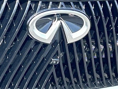 2026 INFINITI QX80 LUXE W/ SPLIT BENCH