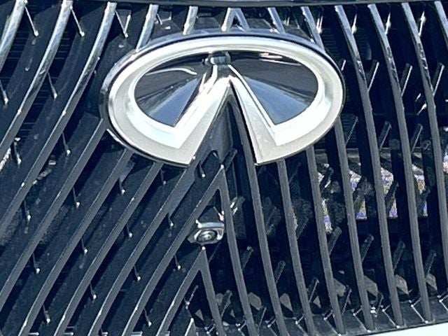 2026 INFINITI QX80 LUXE W/ SPLIT BENCH