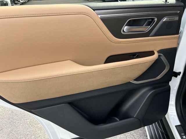2026 INFINITI QX80 LUXE W/ SPLIT BENCH