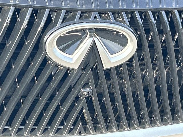2026 INFINITI QX80 LUXE W/ SPLIT BENCH