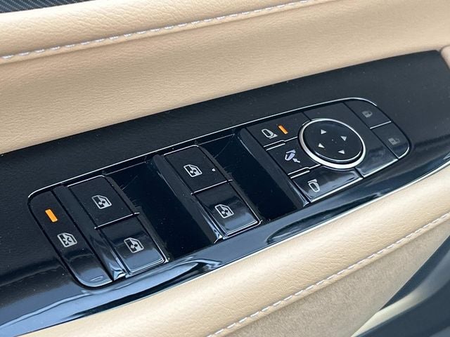 2026 INFINITI QX80 LUXE W/ SPLIT BENCH