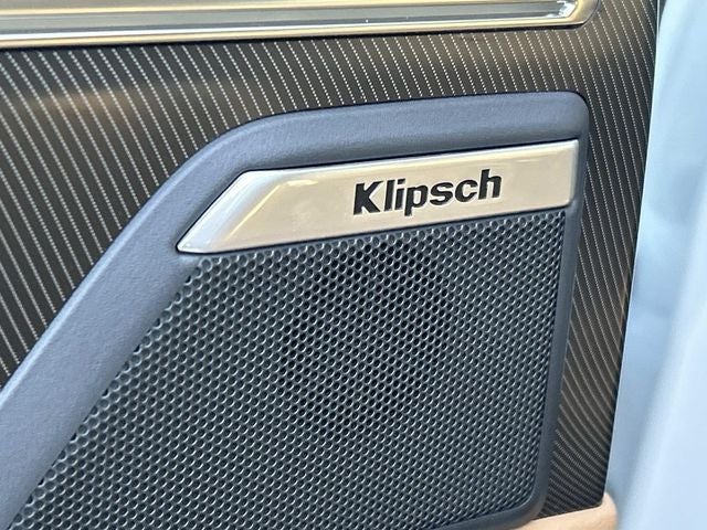2026 INFINITI QX80 LUXE W/ SPLIT BENCH