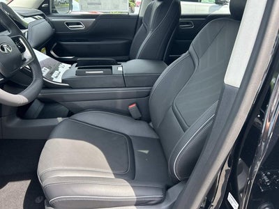 2026 INFINITI QX80 LUXE