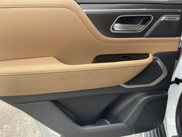 2026 INFINITI QX80 LUXE W/ SPLIT BENCH PACKAGE