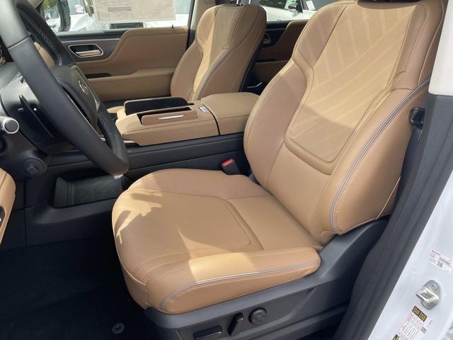 2026 INFINITI QX80 LUXE W/ SPLIT BENCH PACKAGE