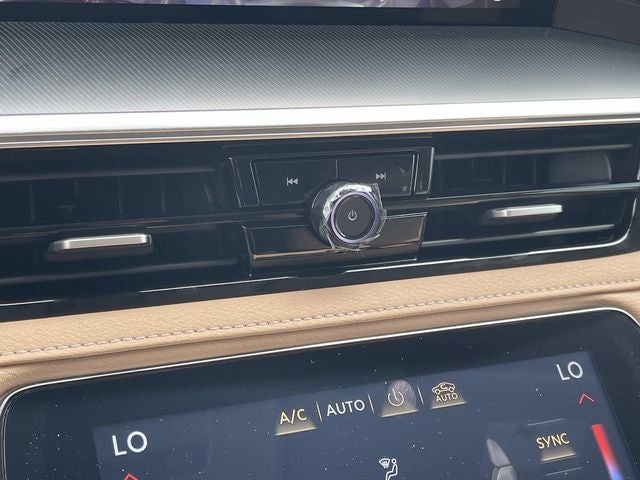 2026 INFINITI QX80 LUXE W/ SPLIT BENCH PACKAGE