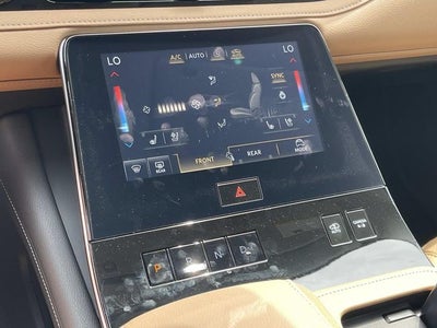 2026 INFINITI QX80 LUXE W/ SPLIT BENCH PACKAGE