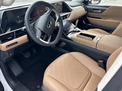 2026 INFINITI QX80 LUXE W/ SPLIT BENCH