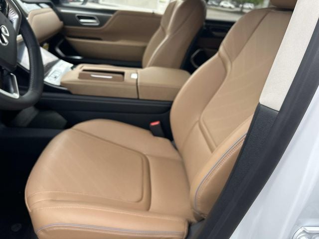 2026 INFINITI QX80 LUXE W/ SPLIT BENCH