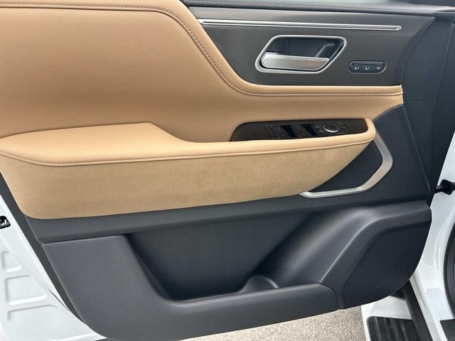 2026 INFINITI QX80 LUXE W/ SPLIT BENCH