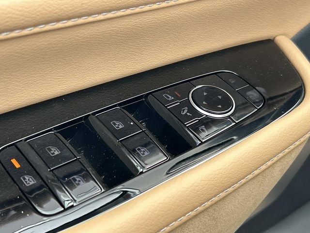 2026 INFINITI QX80 LUXE W/ SPLIT BENCH