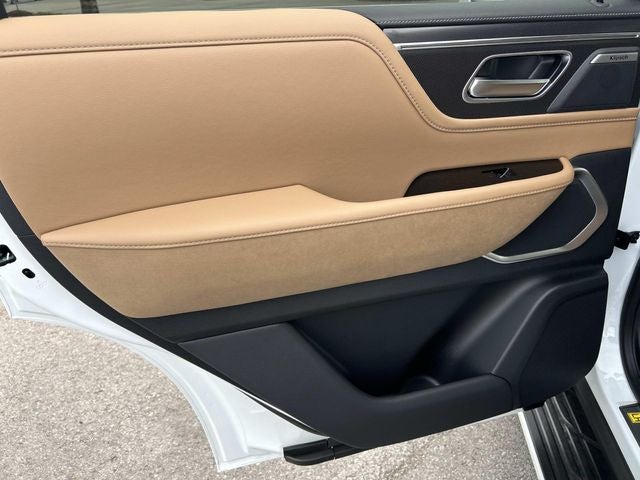 2026 INFINITI QX80 LUXE W/ SPLIT BENCH