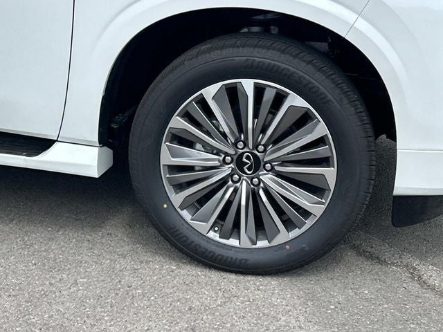 2026 INFINITI QX80 LUXE W/ SPLIT BENCH