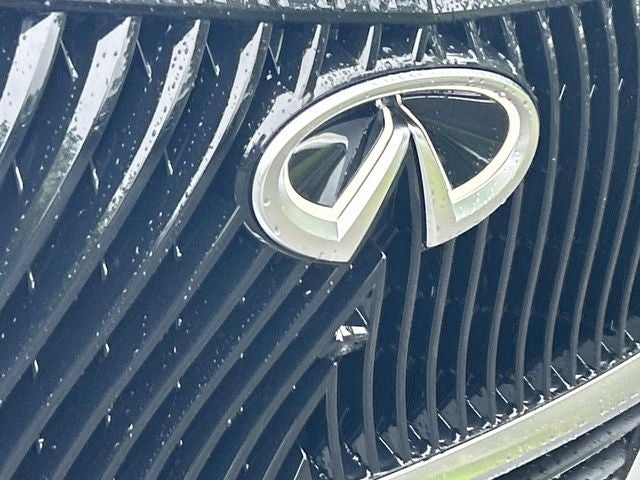2026 INFINITI QX80 LUXE W/ SPLIT BENCH
