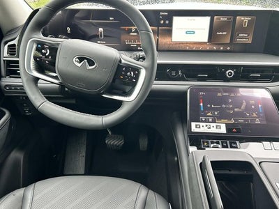 2026 INFINITI QX80 LUXE W/ SPLIT BENCH