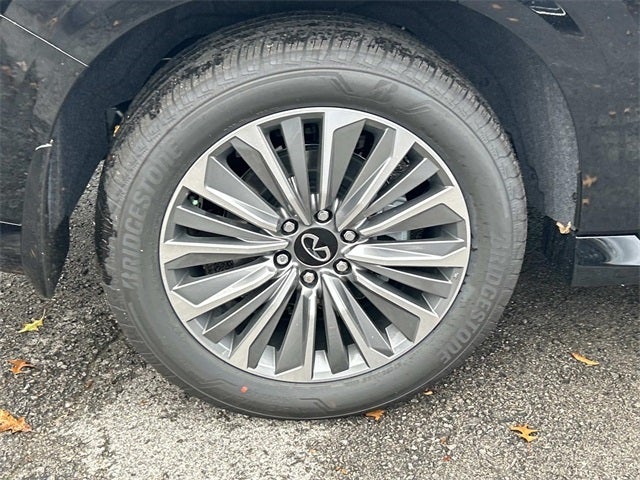 2026 INFINITI QX80 LUXE W/ SPLIT BENCH