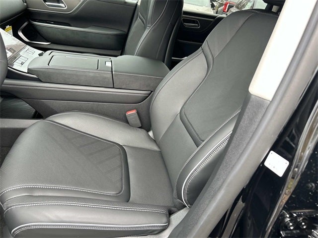 2026 INFINITI QX80 LUXE W/ SPLIT BENCH