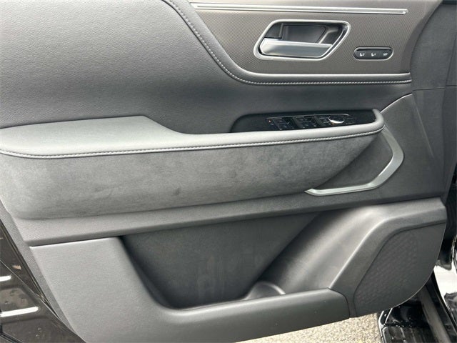 2026 INFINITI QX80 LUXE W/ SPLIT BENCH