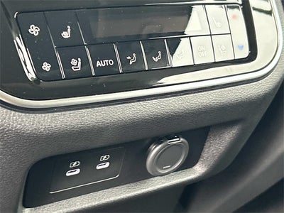 2026 INFINITI QX80 LUXE W/ SPLIT BENCH